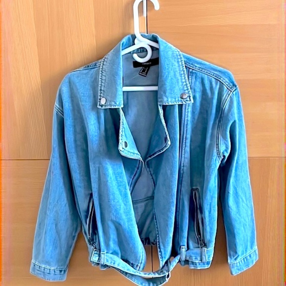 FOREVER 21. Womens Denim Moto Jacket